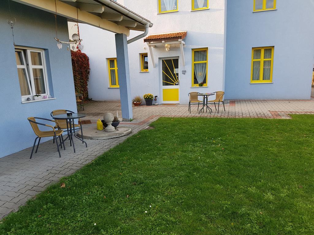 Villa Sonnenschein Laa an der Thaya Esterno foto